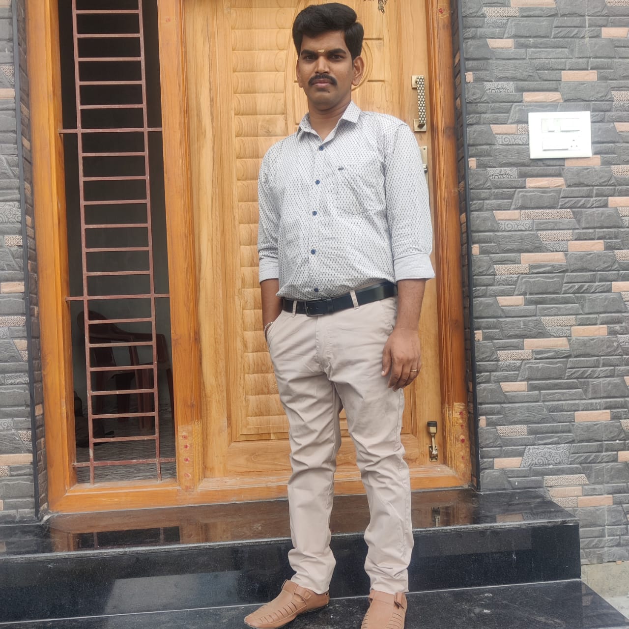 Groom Image